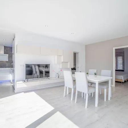 Medes By Interhome Semesterbostad Empuriabrava